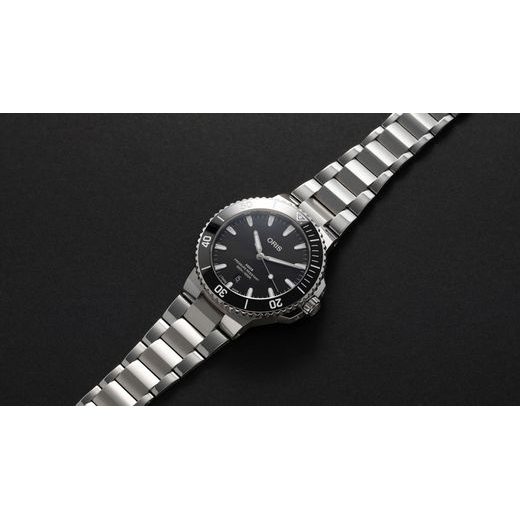 ORIS AQUIS DATE 43,5 MM 01 733 7789 4154-07 8 23 04PEB - AQUIS - ZNAČKY