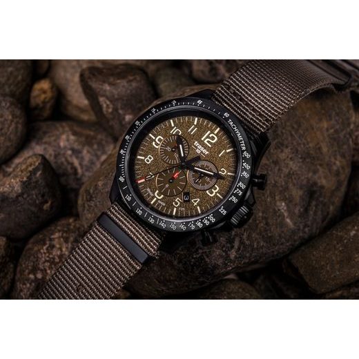 TRASER P67 OFFICER PRO CHRONOGRAPH KHAKI NATO - HERITAGE - ZNAČKY