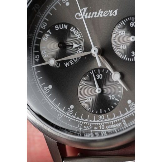 JUNKERS SONDEREDITIONEN GRAF ZU CASTELL 969.01.08.M - SONDEREDITIONEN - BRANDS