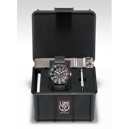 LUMINOX MASTER CARBON SEAL 3801.C.SET - LUMINOX - ZNAČKY