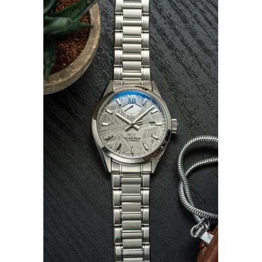 ORIENT STAR CONTEMPORARY RE-BX0010A M34 F8 DATE 75TH ANNIVERSARY LIMITED EDITION - CONTEMPORARY - BRANDS