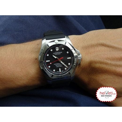 VICTORINOX I.N.O.X. PRO DIVER 241733 - VICTORINOX - ZNAČKY