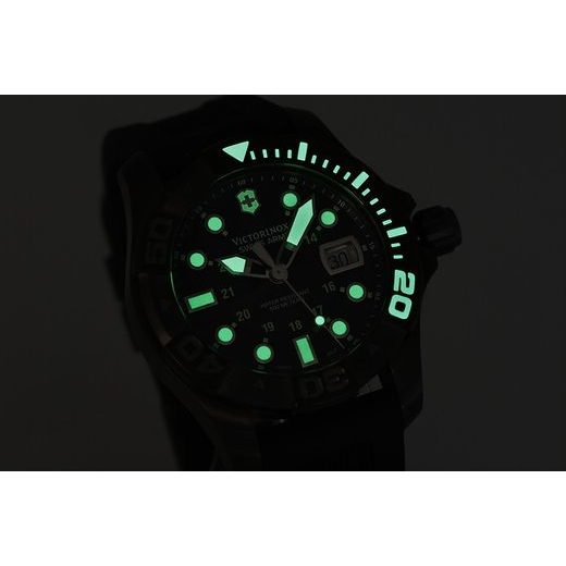 VICTORINOX DIVE MASTER 500 BLACK ICE 241426 - VICTORINOX - ZNAČKY