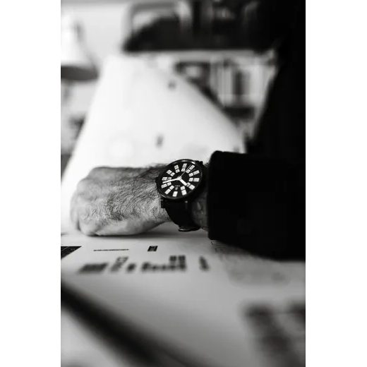 ROBOT GRAPHIC ANALOG BLACK - GRAPHIC ANALOG - BRANDS