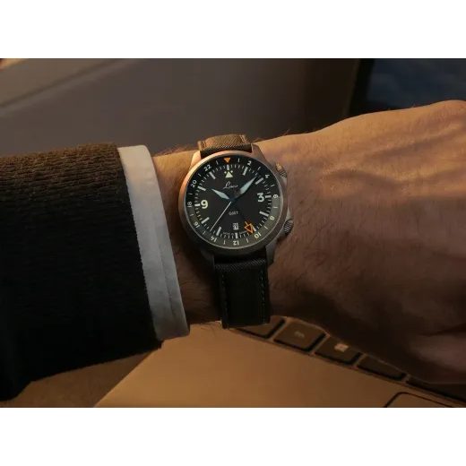 LACO FLIEGER FRANKFURT 40 GMT SCHWARZ - PILOT SPECIAL MODELS - ZNAČKY
