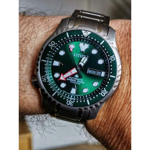 CITIZEN PROMASTER AUTOMATIC DIVER SUPER TITANIUM NY0100-50XE - PROMASTER - ZNAČKY