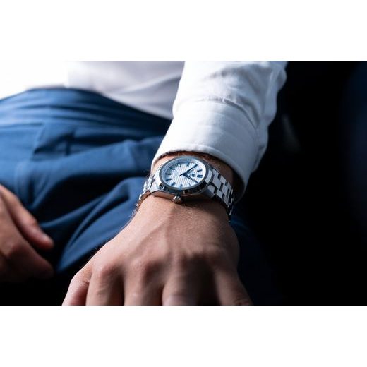 FORMEX ESSENCE THIRTYNINE AUTOMATIC COSC ALPINE WHITE - ESSENCE - ZNAČKY