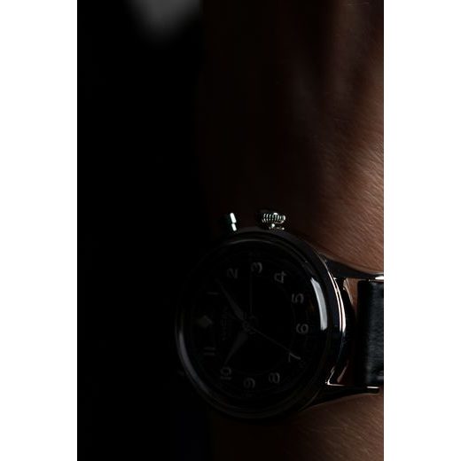 VULCAIN CRICKET CLASSIQUE 39 MM - NEGRU/KHAKI NUMERE - CRICKET CLASSIQUE - MĂRCI