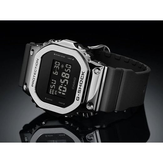 CASIO G-SHOCK GM-5600-1ER - G-SHOCK - ZNAČKY