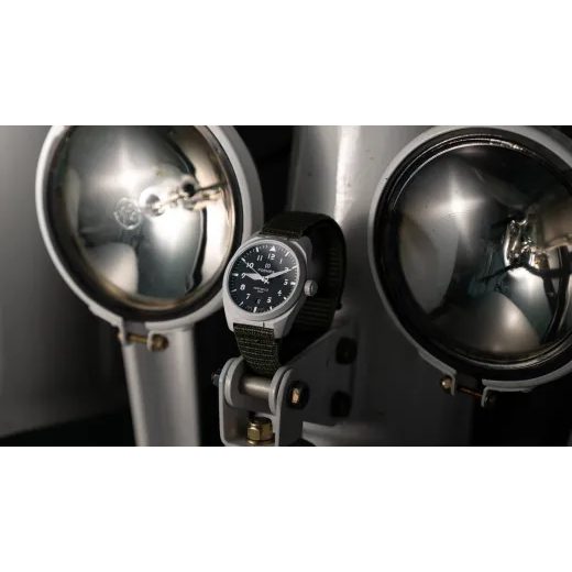 FORMEX AIRFIELD AUTOMATIC JET BLACK - FIELD AUTOMATIC - BRANDS