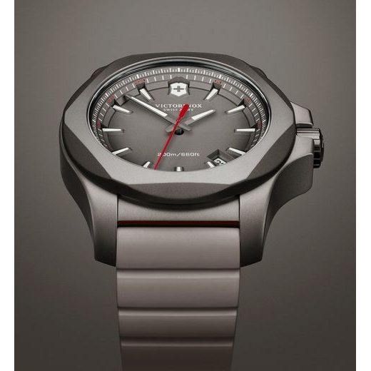 VICTORINOX I.N.O.X. TITANIUM 241757 - VICTORINOX - ZNAČKY