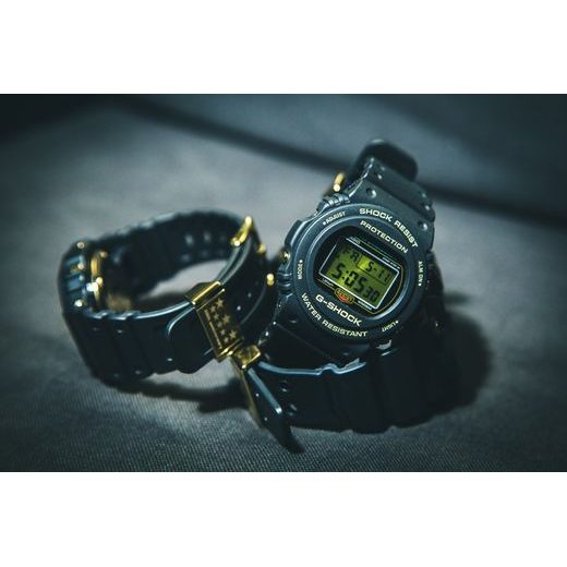 CASIO DW-5735D-1BER - CASIO - ZNAČKY