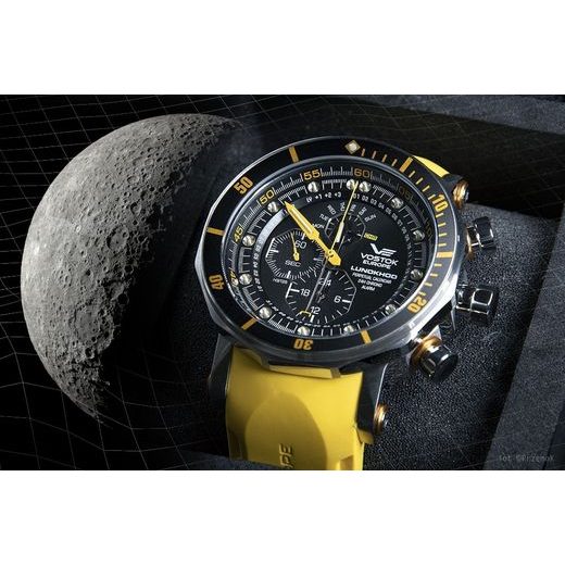 VOSTOK EUROPE LUNOCHOD-2 MULTIFUNCIONAL LINE YM86-620A505 – CUREA DIN CAUCIUC GALBENĂ - LUNOCHOD-2 - MĂRCI