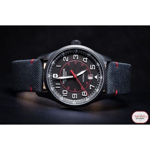 VICTORINOX AIRBOSS MECHANICAL BLACK EDITION 241720 - AIRBOSS - ZNAČKY