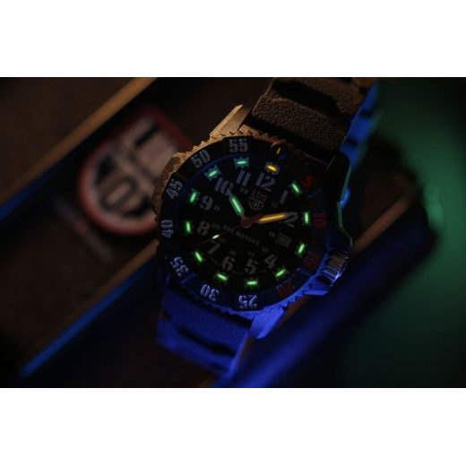 LUMINOX MASTER CARBON SEAL 3801.C.SET - LUMINOX - ZNAČKY