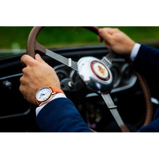 VOSTOK EUROPE GAZ-14 LIMOUZINE AUTOMATIC POWER RESERVE INDICATION YN85/560B519 - GAZ-14 LIMOUSINE - ZNAČKY