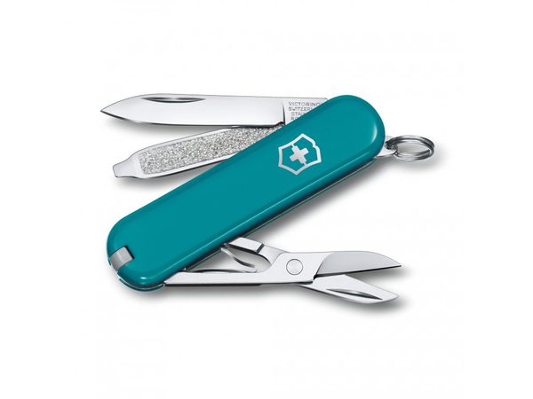 Levně Nůž Victorinox Classic SD Colors Mountain Lake 0.6223.23B1 + 5 let záruka, pojištění a dárek ZDARMA