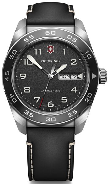Victorinox Swiss Army 242041 + 5 let záruka a dárek ZDARMA