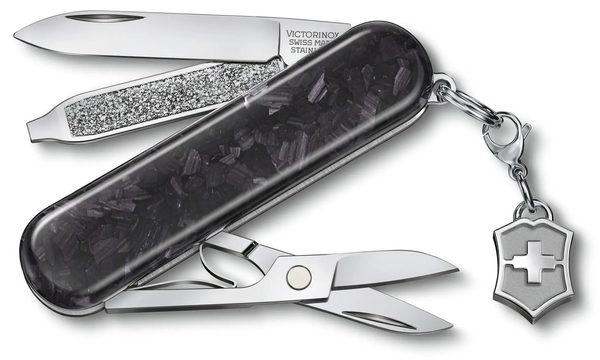 Levně Nůž Victorinox Classic SD Brilliant Carbon 0.6221.90 + 5 let záruka, pojištění a dárek ZDARMA