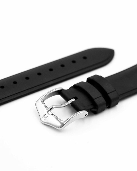 Levně Řemínek Hirsch Urbane pro Apple Watch - černý - 22 mm - L – Standardní délka (doporučujeme) - 18 mm - Stříbrná