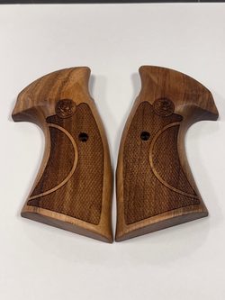 Střenky KSD Smith & Wesson K/L rám round butt Classic ořech