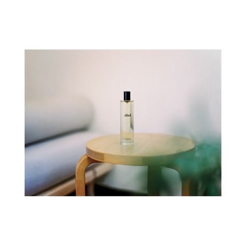 Abel Room Spray - Scene 01