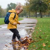 Chlapčenské barefoot vyššie tenisky Superfit SUPERFREE Brown/White 1-000543-3000