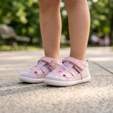 Dívčí barefoot sandály LONA PRINCESA ROSA Biomecanics 262342-A032