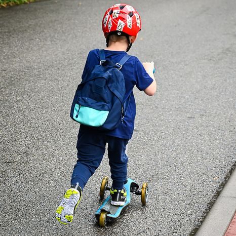 DĚTSKÉ LEHKÉ SPORTOVNÍ TENISKY BUGGA HONE GRAY/YELLOW/BLACK