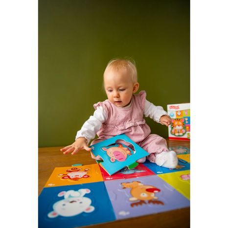 DETAILNÍ ZÁBĚR NA VELKÉ VKLÁDACÍ DÍLKY ZVÍŘÁTEK U PUZZLE FAR FAR LAND