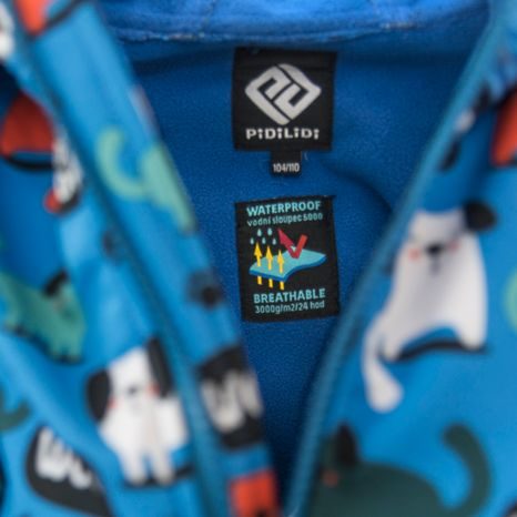 CHLAPECKÁ SOFTSHELLOVÁ BUNDA S POTISKEM A PEVNOU KAPUCÍ, PIDILIDI, PD1088-02, MODRÁ