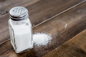 Czy sól szkodzi roślinom? Do czego wykorzystujemy sól?