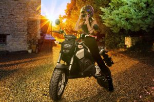 Motocykl elektryczny HECHT STRATIS: Idealny wybór dla młodych poszukiwaczy przygód!
