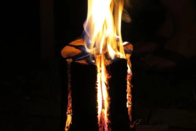 Szwedzka pochodnia - Piękne oświetlenie na uroczystości plenerowe