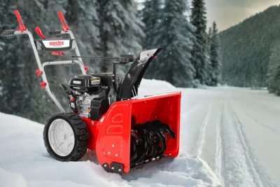Odśnieżarki: Jak wybrać odpowiednią do swojego regionu?