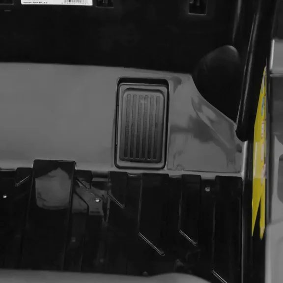 Terenowy samochód akumulatorowy - HECHT 56189 BLACK