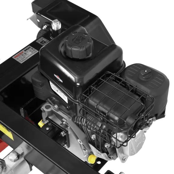 Łuparka spalinowa - HECHT 6422