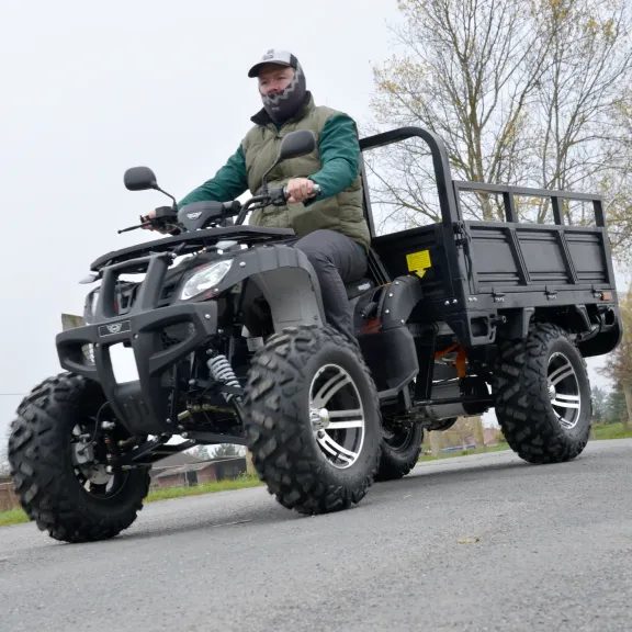 Quad towarowy ACCU - HECHT FARMIS