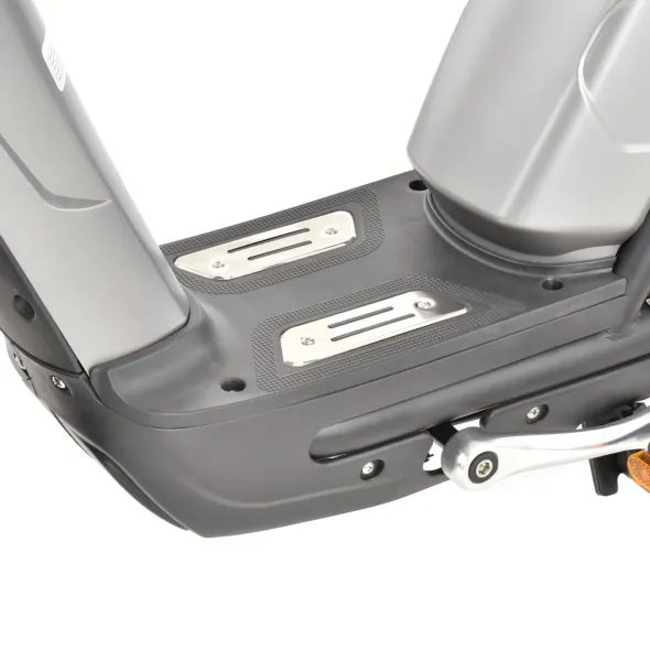 SKUTER ELEKTRYCZNY - HECHT BETIS SILVER