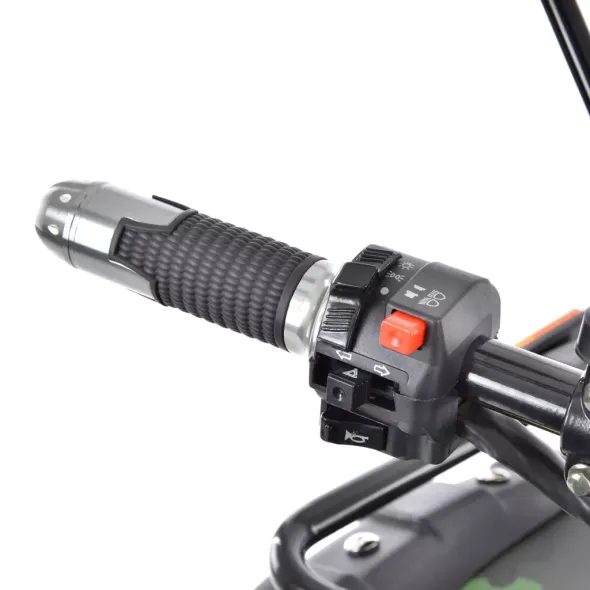 QUAD AKUMULATOROWY - HECHT 59399 ARMY