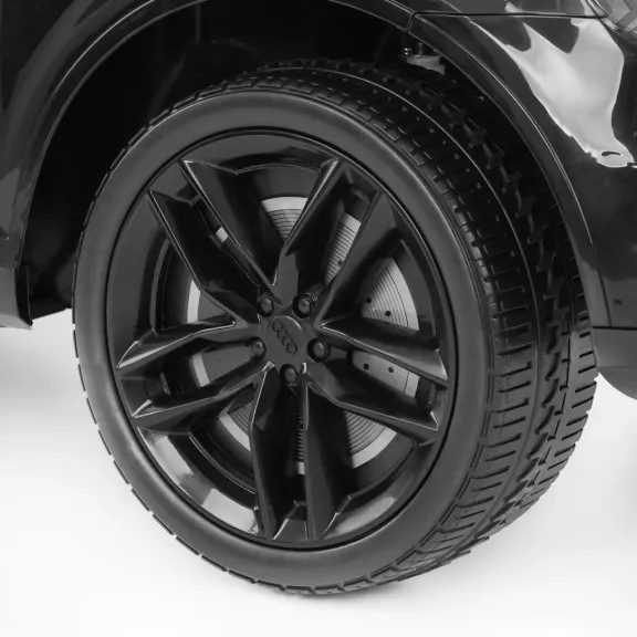 Akkumulátoros gyerek autó Audi Q7 fekete