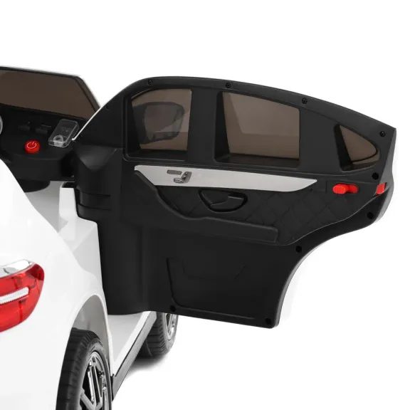 Akkumulátoros gyerek autó Mercedes benz GLC63S fehér