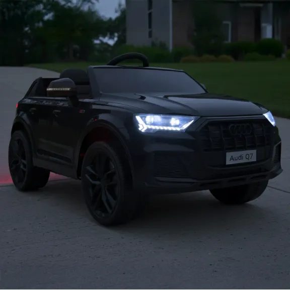 Akkumulátoros gyerek autó Audi Q7 fekete
