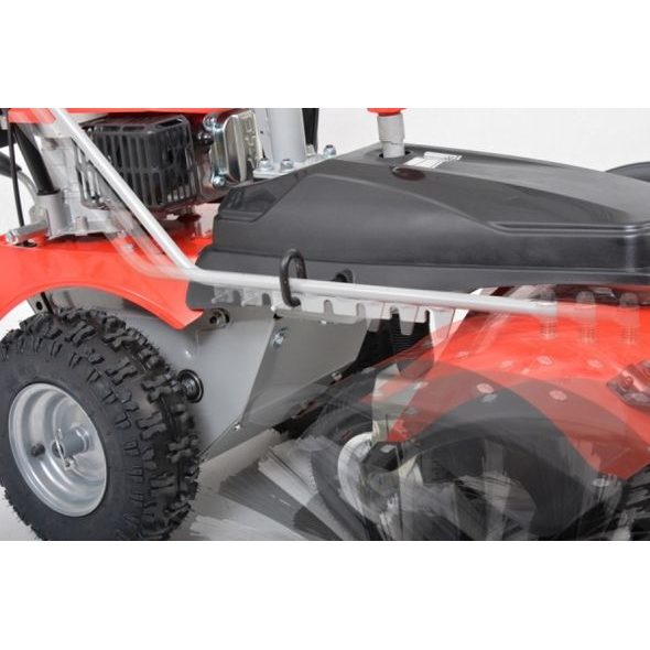 HECHT 8101 - BENZINMOTOROS SEPRŐGÉP
