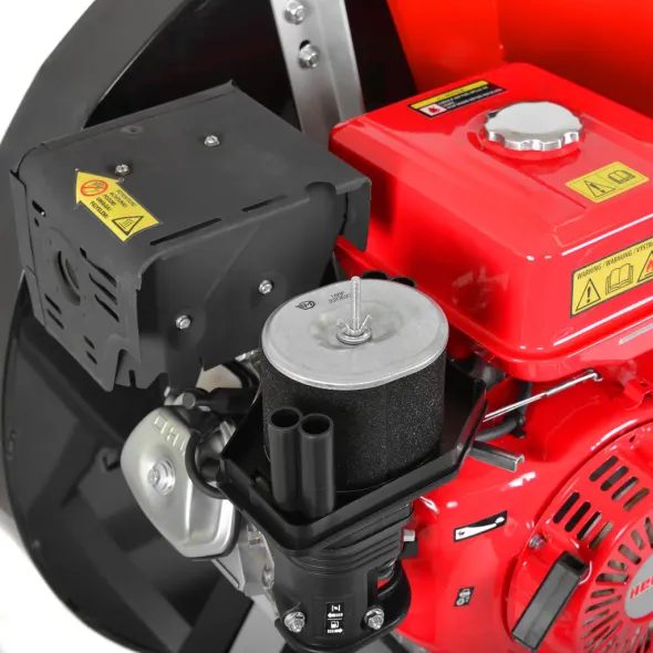 HECHT 890 - BENZINMOTOROS HINTAFŰRÉSZ