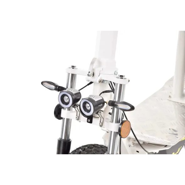 HECHT TERRIS WHITE - ÖSSZECSUKHATÓ E-ROBOGÓ