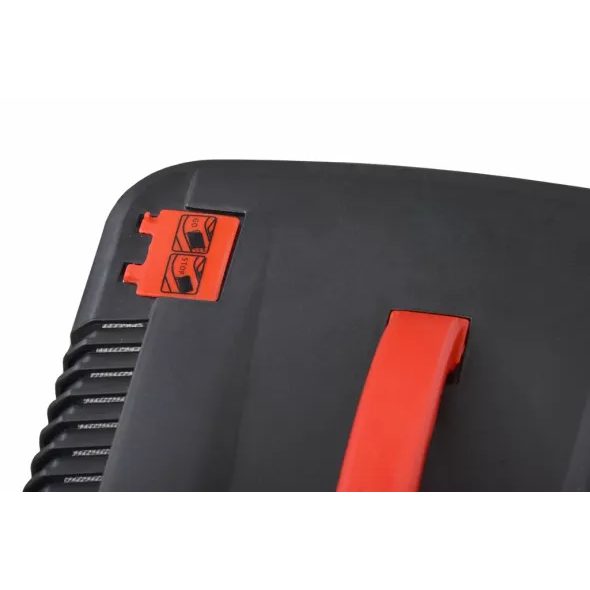 HECHT 5433 SW - BENZINMOTOROS FŰNYÍRÓ, ÖNJÁRÓ, HÁROMKEREKŰ