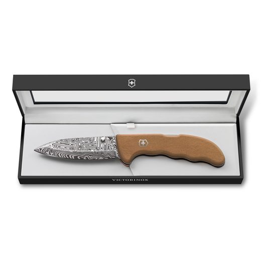 NŮŽ VICTORINOX EVOKE WOOD DAMAST LIMITED EDITION 2026 0.9410.J26 - KAPESNÍ NOŽE - PŘÍSLUŠENSTVÍ