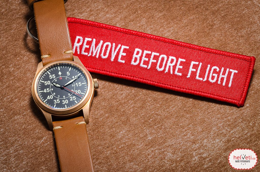 Klíčenka "Remove before flight" - HodinkyTraser.cz - Autorizovaný prodejce  a specialista