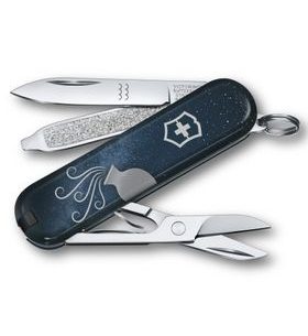 NŮŽ VICTORINOX CLASSIC SD ZODIAC EXCLUSIVE EDITION AQUARIUS 0.6223.2AQU - KAPESNÍ NOŽE - PŘÍSLUŠENSTVÍ